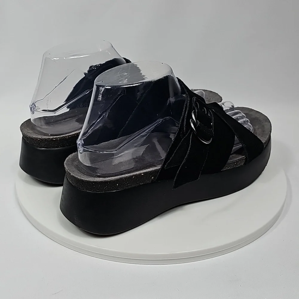 NWOT Munro Sofia Platform Sandal Suede Leather Crisscross Buckle Strap Black 9.5